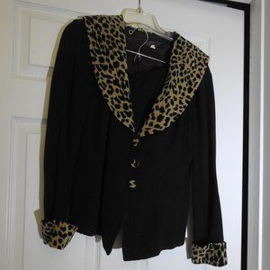 Metropolitan NY Black Leopard Lapel and Cuff Suit, Size 8, Knit